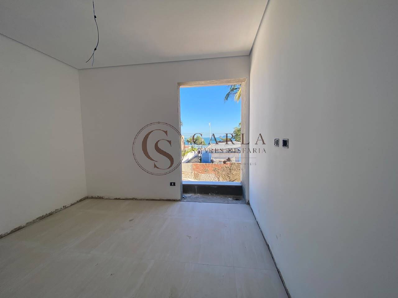 Imagine morar na Praia da Enseada, em um empreendimento moderno, exclusivo