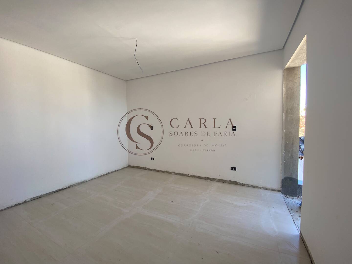 Imagine morar na Praia da Enseada, em um empreendimento moderno, exclusivo