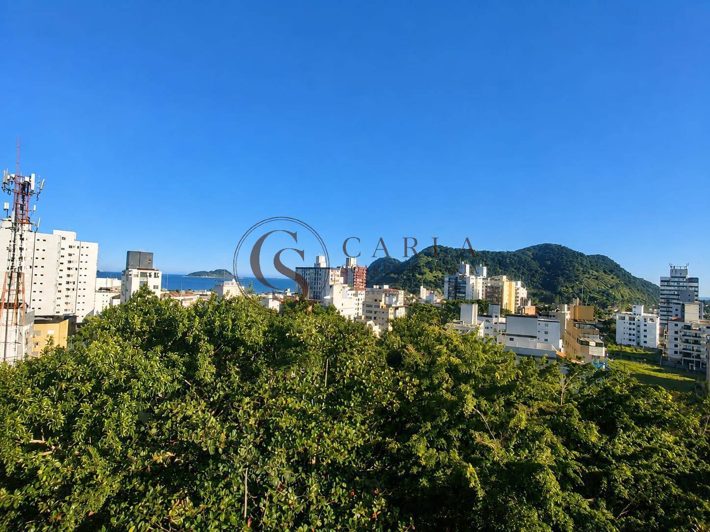 Cobertura Duplex Mobiliada– Praia do Tombo, Guarujá (Locação Anual)