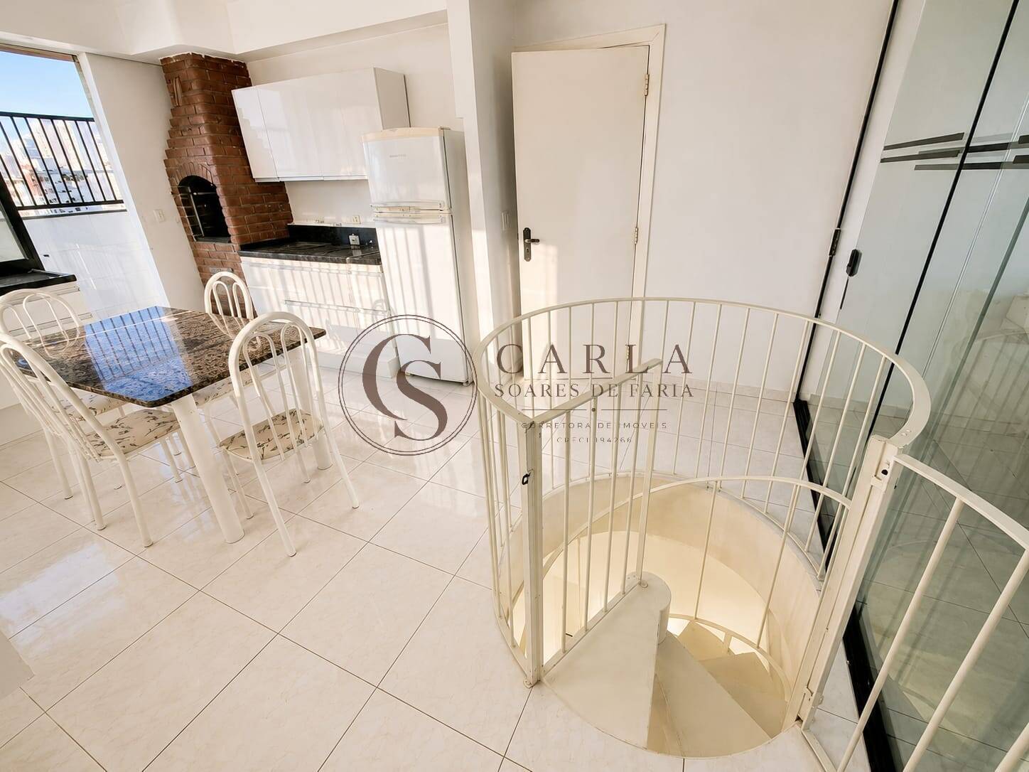 Cobertura Duplex Mobiliada– Praia do Tombo, Guarujá (Locação Anual)