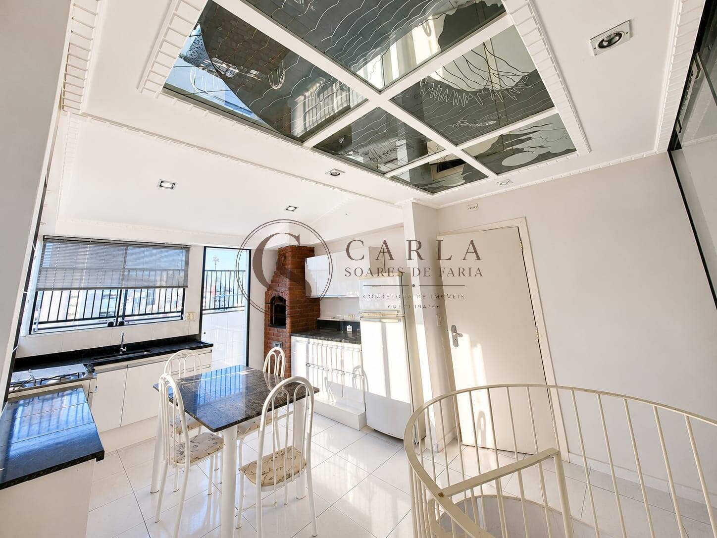Cobertura Duplex Mobiliada– Praia do Tombo, Guarujá (Locação Anual)