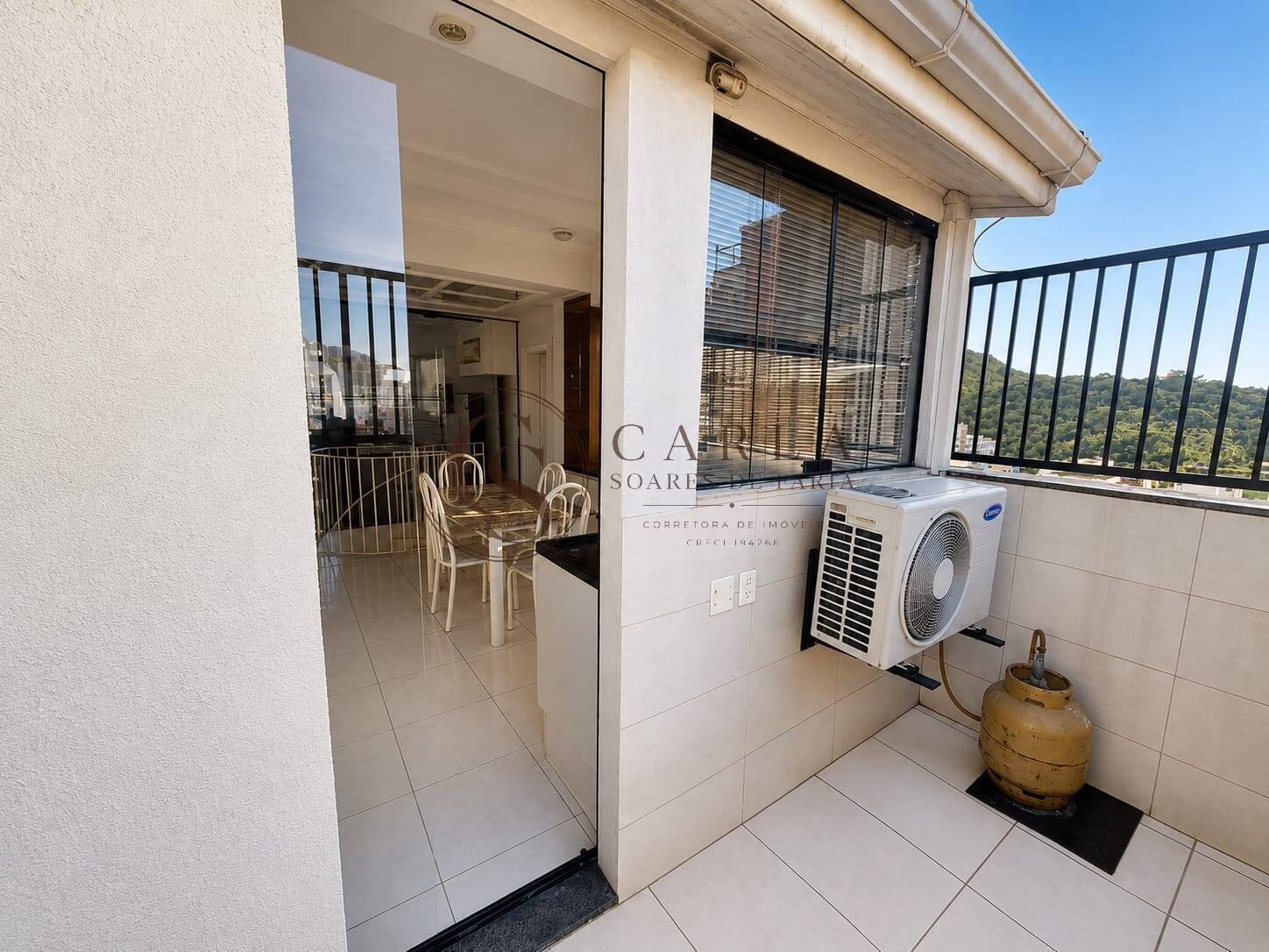 Cobertura Duplex Mobiliada– Praia do Tombo, Guarujá (Locação Anual)
