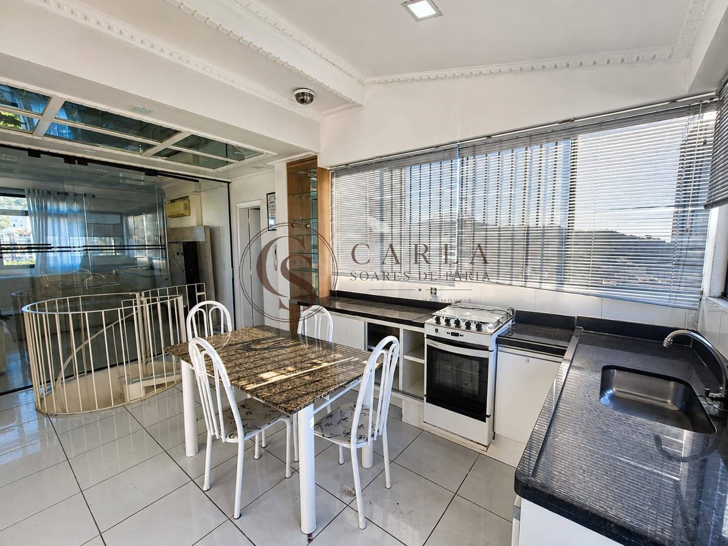 Cobertura Duplex Mobiliada– Praia do Tombo, Guarujá (Locação Anual)
