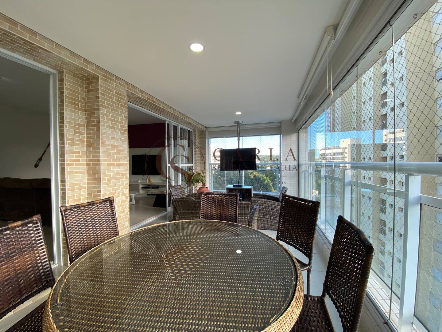 Apartamento sofisticado na Praia da Enseada | 158 m² | 3 suítes | 3 vagas