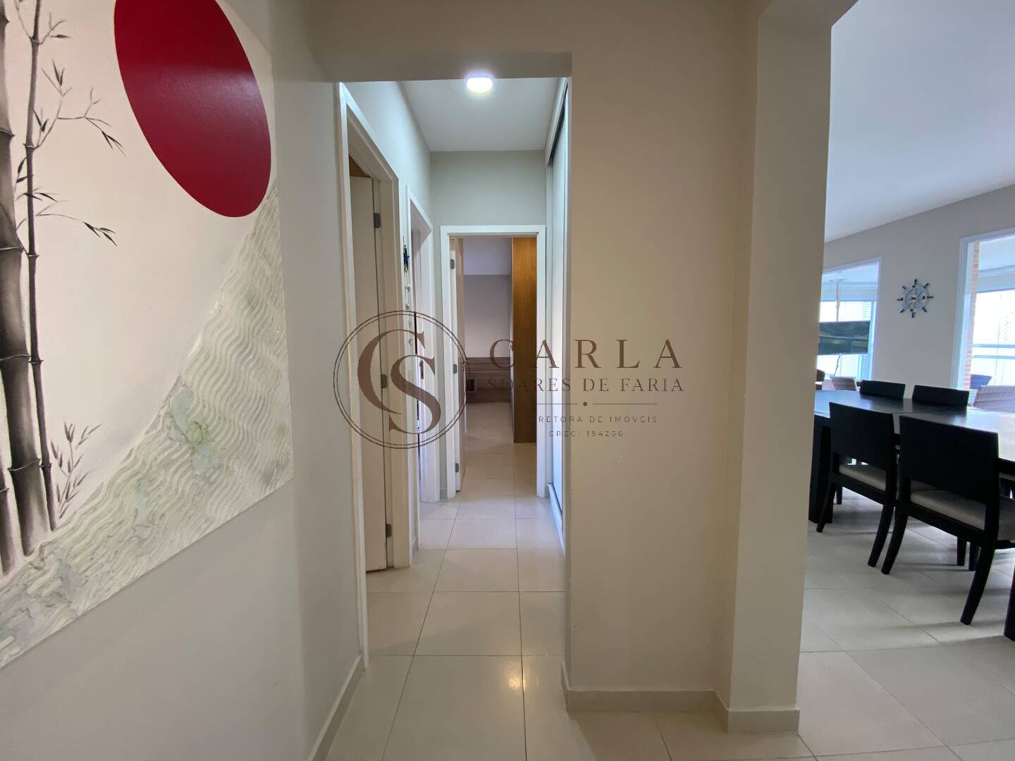 Apartamento sofisticado na Praia da Enseada | 158 m² | 3 suítes | 3 vagas
