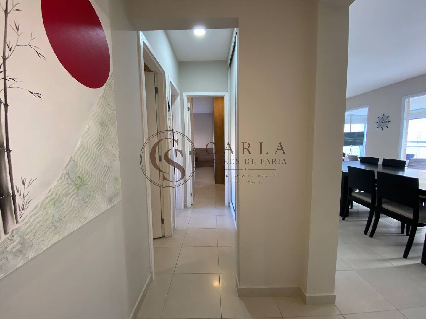Apartamento sofisticado na Praia da Enseada | 158 m² | 3 suítes | 3 vagas