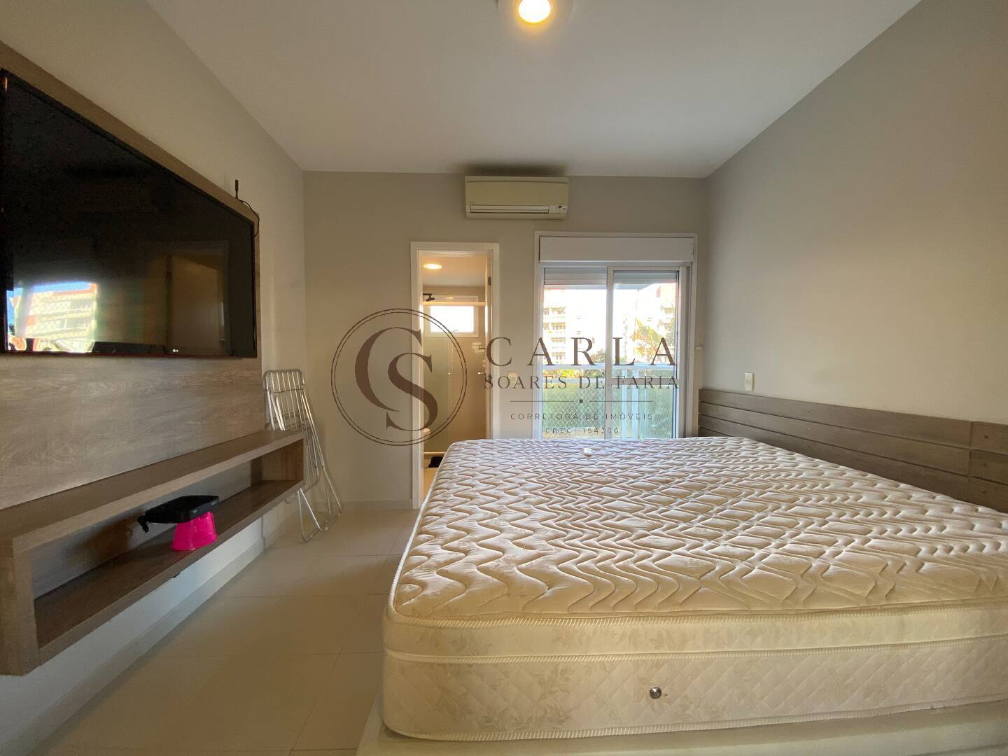 Apartamento sofisticado na Praia da Enseada | 158 m² | 3 suítes | 3 vagas