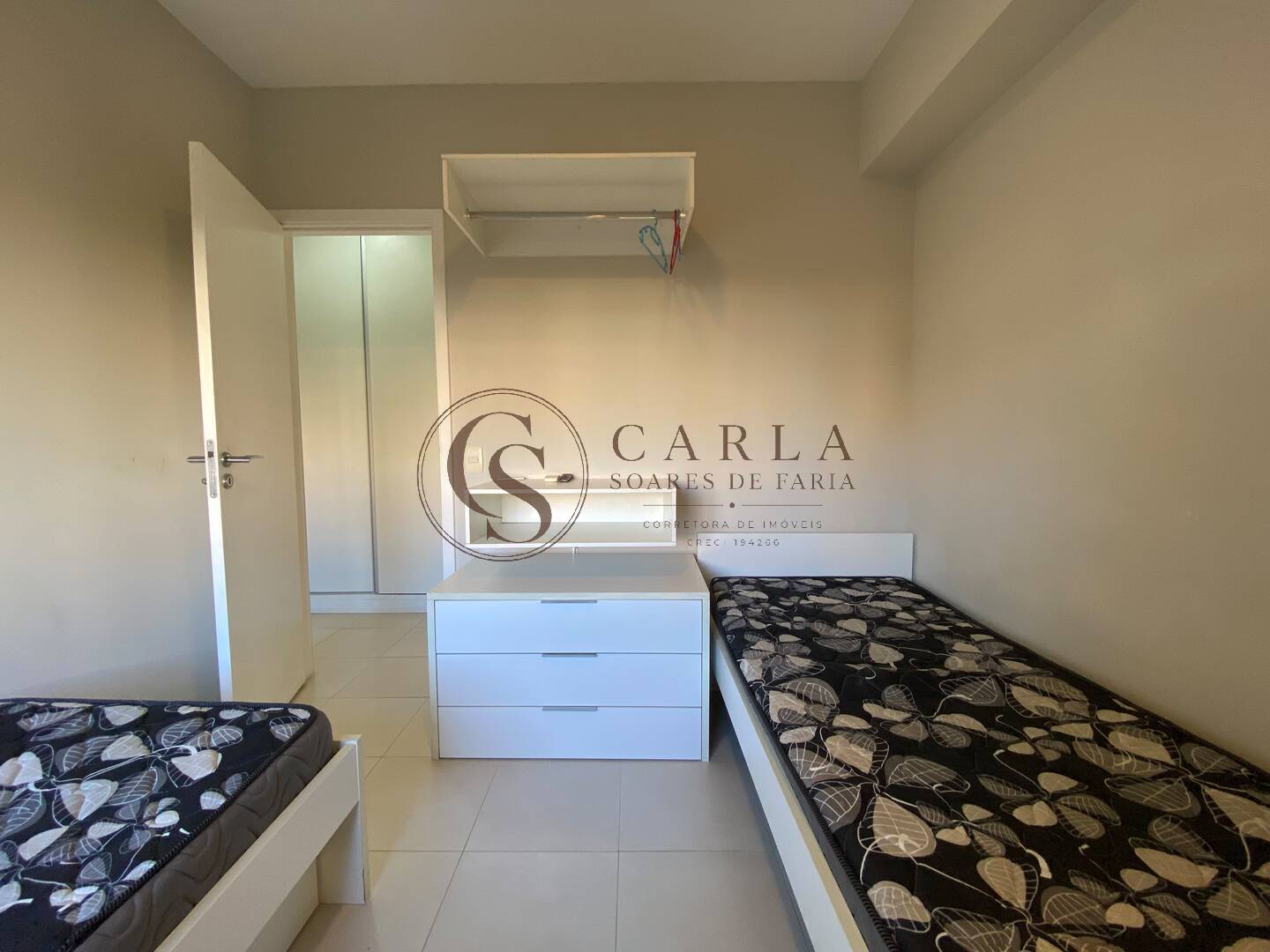 Apartamento sofisticado na Praia da Enseada | 158 m² | 3 suítes | 3 vagas