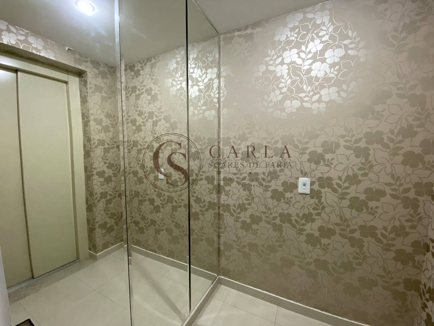 Apartamento sofisticado na Praia da Enseada | 158 m² | 3 suítes | 3 vagas