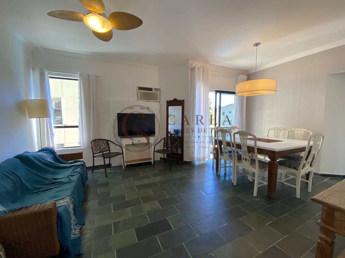 APARTAMENTO MOBILIADO À VENDA NA ENSEADA – GUARUJÁ 
Uma ótima oportunidade