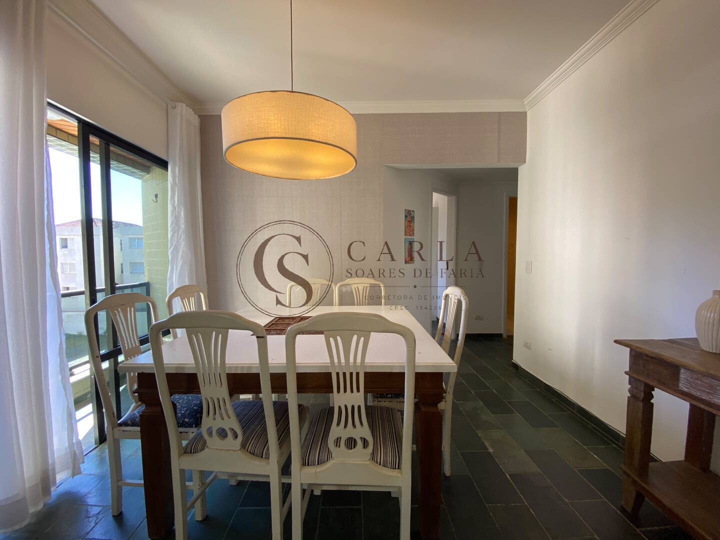 APARTAMENTO MOBILIADO À VENDA NA ENSEADA – GUARUJÁ 
Uma ótima oportunidade