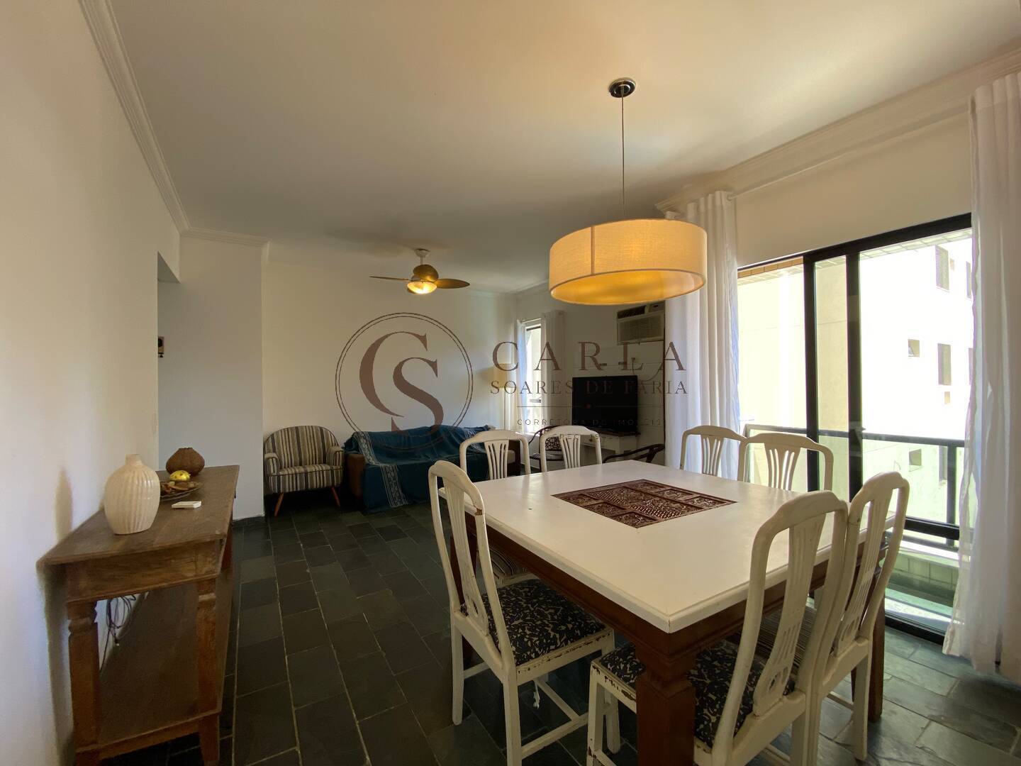 APARTAMENTO MOBILIADO À VENDA NA ENSEADA – GUARUJÁ 
Uma ótima oportunidade