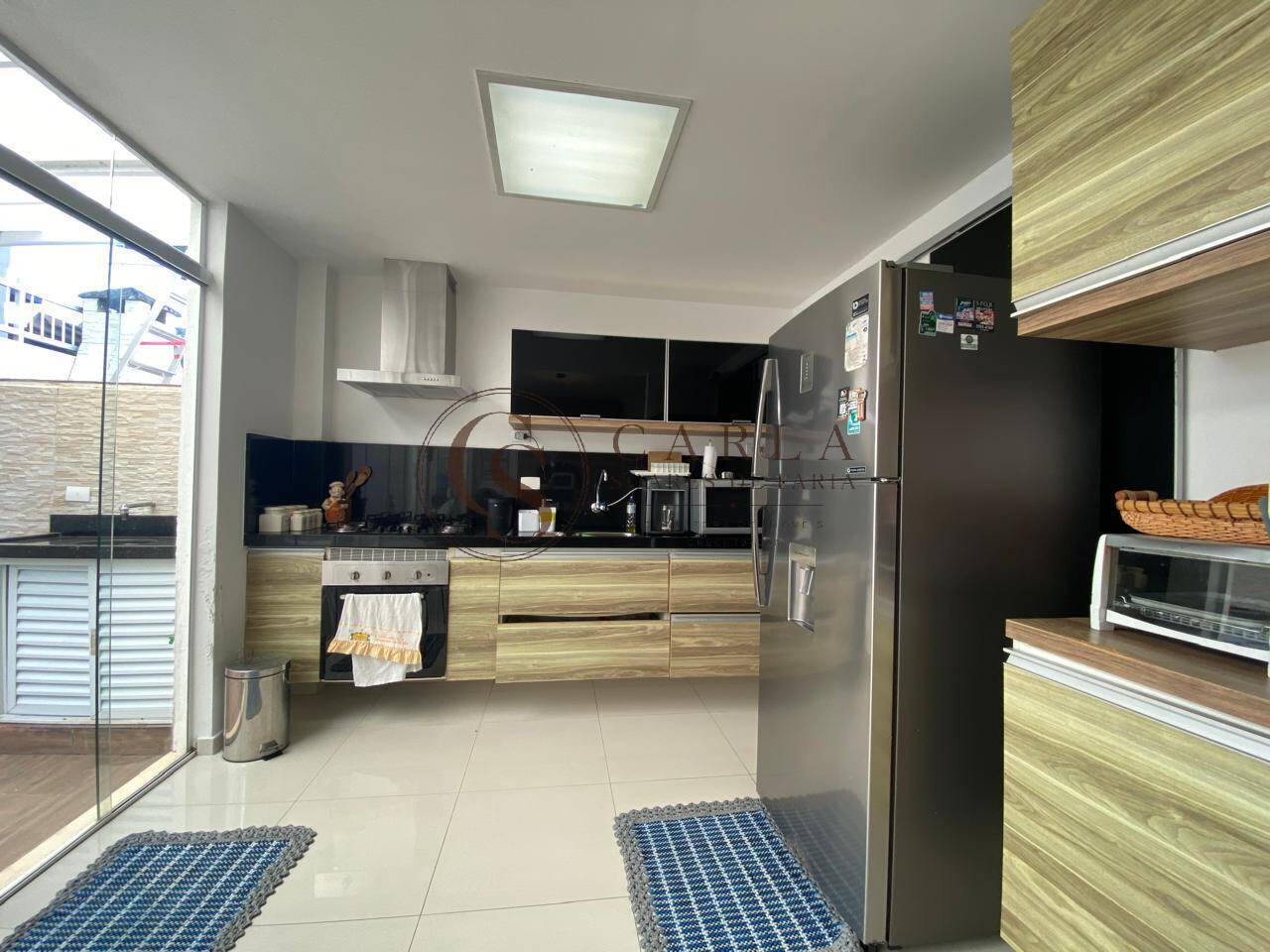 CASA TRIPLEX EM CONDOMÍNIO EM FRENTE À PRAIA DA ENSEADA – GUARUJÁ ??