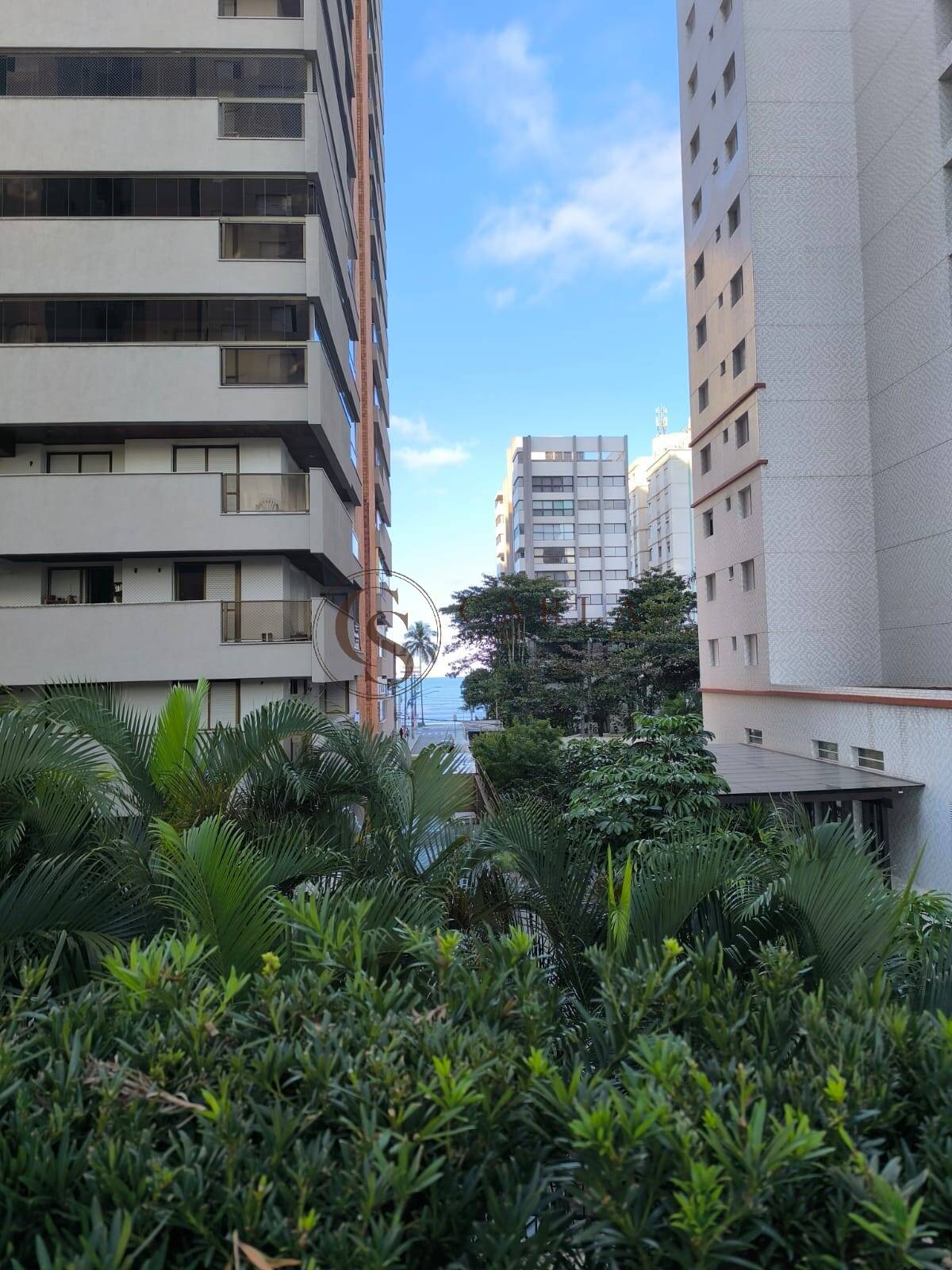 Apê a venda 3 dormitórios de Alto Padrão nas Astúrias, Guarujá -SP