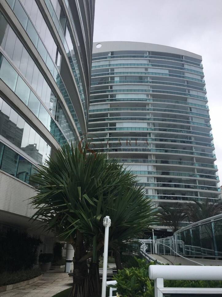 Apartamento Oceano com 3 dormitórios à venda, 156 m²  Astúrias - Guarujá/SP