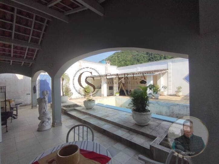 Casa a venda  3 dormitórios - Guaiuba Guarujá SP