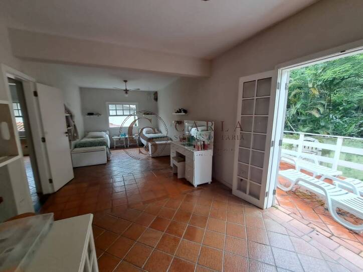Casa a venda/ sobrado 3 dormitórios Guaiuba Guarujá SP