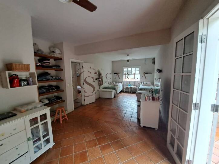 Casa a venda/ sobrado 3 dormitórios Guaiuba Guarujá SP