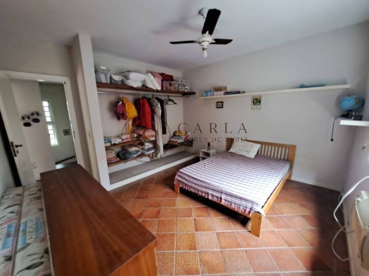 Casa a venda/ sobrado 3 dormitórios Guaiuba Guarujá SP