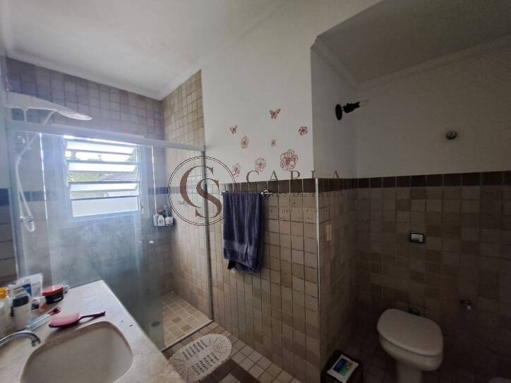 Casa a venda/ sobrado 3 dormitórios Guaiuba Guarujá SP